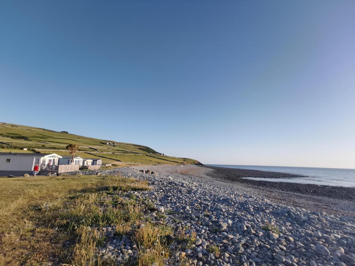 Snowdonia Sunbeach Holiday Sea And Mountain View Llwyngwril Exterior photo