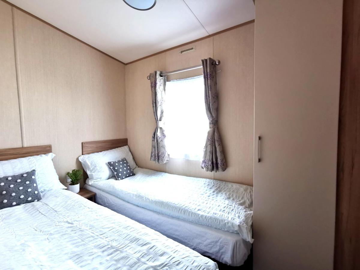 Snowdonia Sunbeach Holiday Sea And Mountain View Llwyngwril Exterior photo